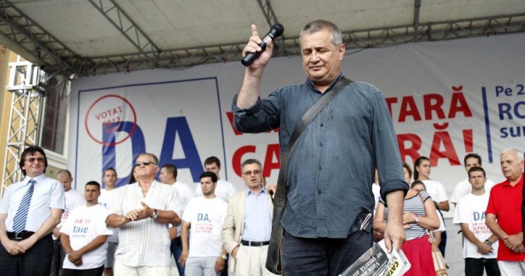 Mircea Dinescu, audiat la Parchet: "Poate daca nu iesea Iliescu la televizor, acum depuneati o floare pe mormantul meu"