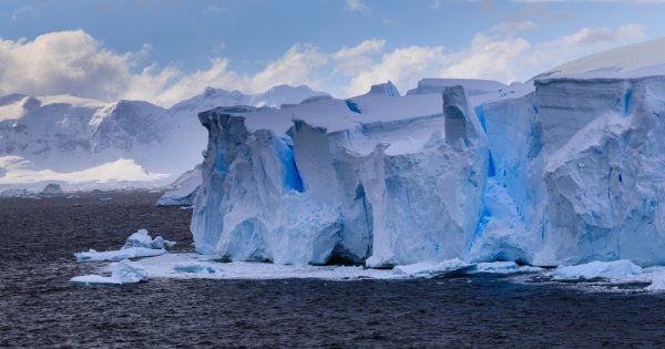 Studiu: Nu este imposibilă oprirea topirii calotei glaciare din Antarctica