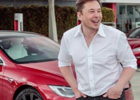 Elon Musk negociază construcția unei noi fabrici Tesla, capabilă să producă...