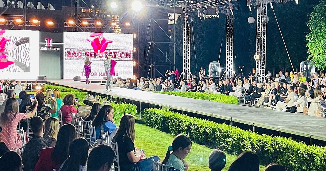 Cinci refugiate din Ucraina defilează pe catwalk-ul Romanian Fashion Week