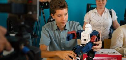 Un liceu din Capitala a fost dotat cu roboti si imprimante 3D. Investitia a...