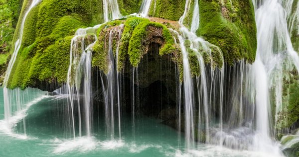 Ce spune Romsilva despre prăbușirea cascadei Bigăr