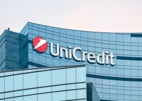 Șeful UniCredit dezmite că banca ar vrea să cumpere o participație dintr-un...