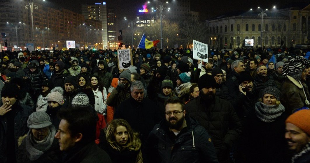 A noua zi de proteste in Piata Victoriei din Capitala s-a incheiat dupa cinci ore