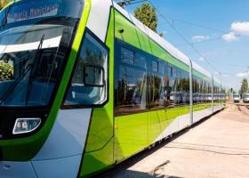 Patru tramvaie Astra circulă pe linia 10. Nicușor Dan: Continuăm modernizarea...