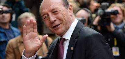 Basescu a stat 10 minute la consultarile cu Iohannis si l-a propus pe Eugen...