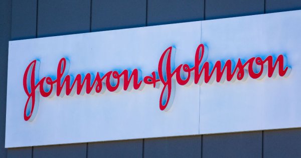 Decizie grea pentru Johnson & Johnson: Compania nu va mai vinde pudră de talc...