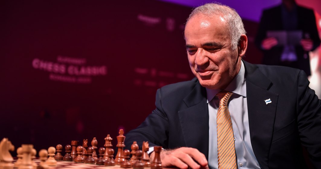 Garry Kasparov, fostul campion mondial la șah, a fost trecut de Putin pe lista teroriștilor