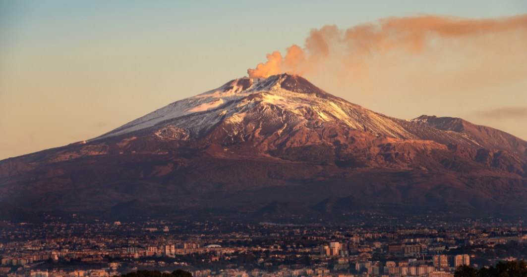 Vulcanul Etna a erupt pentru a cincea oară în câteva zile