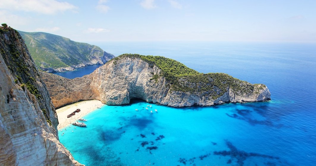 Românii le iubesc: Top 10 cele mai frumoase insule din Grecia. Unde poți avea paradisul elen la picioarele tale