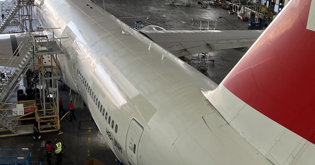 O companie aeriană intră în istorie cu un avion acoperit cu ”piele de rechin”