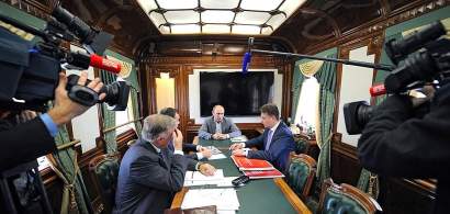 Galerie FOTO  În interiorul trenului de lux al lui Putin, dotat cu o ”cameră...