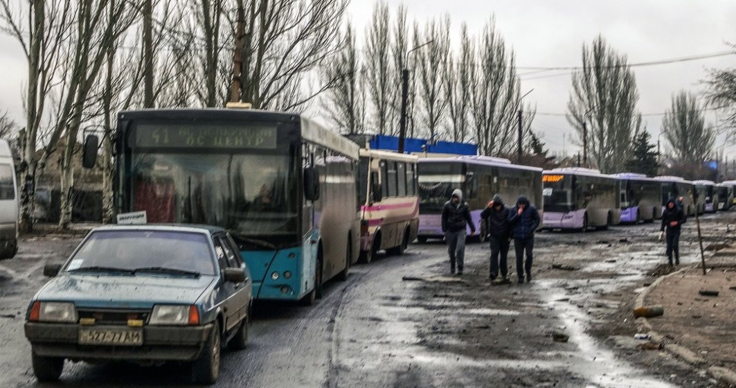 Mii de români s-au mobilizat să ajute refugiații ucraineni: le oferă cazare, masă și transport