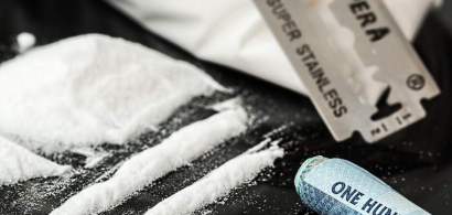 Kilograme de heroina si cocaina, confiscate de politisti dupa perchezitii la...