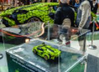 Poza 4 pentru galeria foto GALERIE FOTO | Cum arată un Lamborghini făcut din 400.000 de piese Lego la care s-a lucrat un an