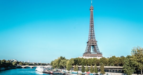 La Paris, turiștii vor putea înota în Sena din 2025