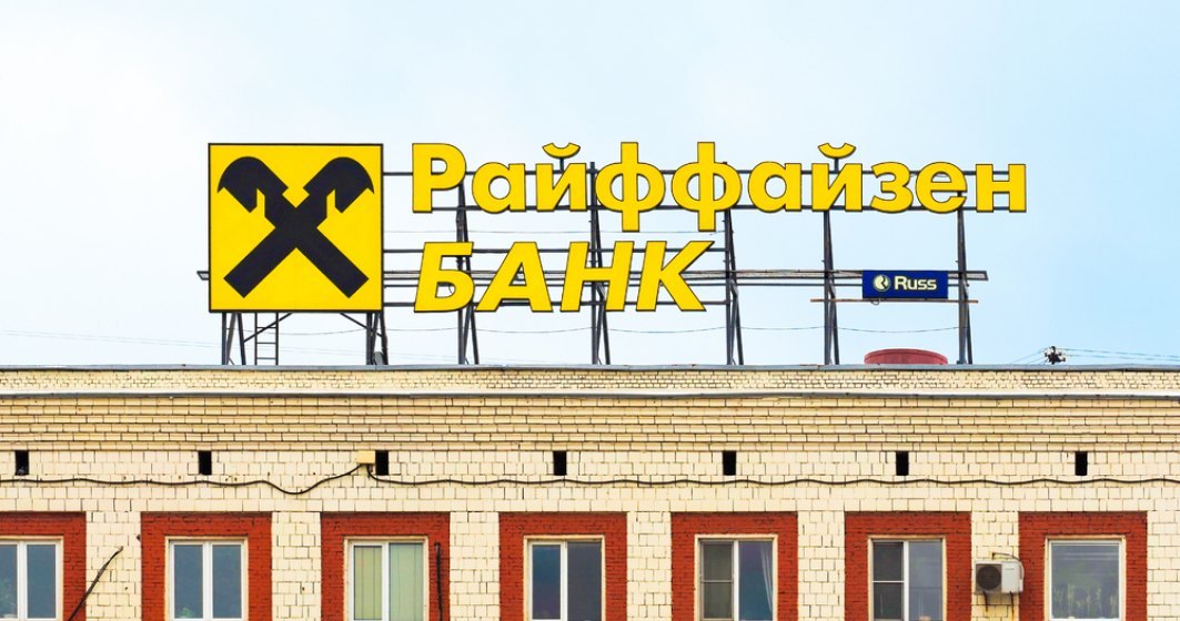 Raiffeisen publică reclame că se extinde în Rusia, chiar dacă austriecii pregăteau ieșirea de pe piață. Cum răspunde șeful băncii