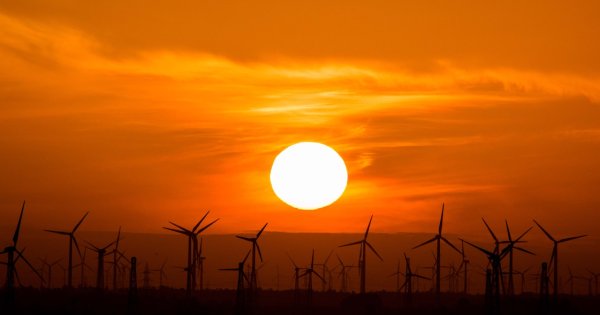 România va avea 10 GW de eolian și solar susținuți de BERD prin contracte...