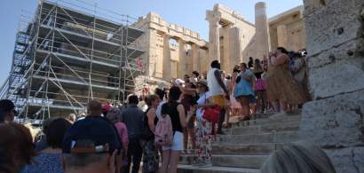 Turiștii au luat cu asalt Acropole: grecii cer măsuri de urgență