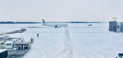 Vreme de iarnă în Capitală: Cum se circulă pe Aeroporturile Otopeni și Băneasa