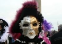 Poza 1 pentru galeria foto Italia, in straie de sarbatoare: Vezi cum arata Carnavalul de la Venetia in 2010