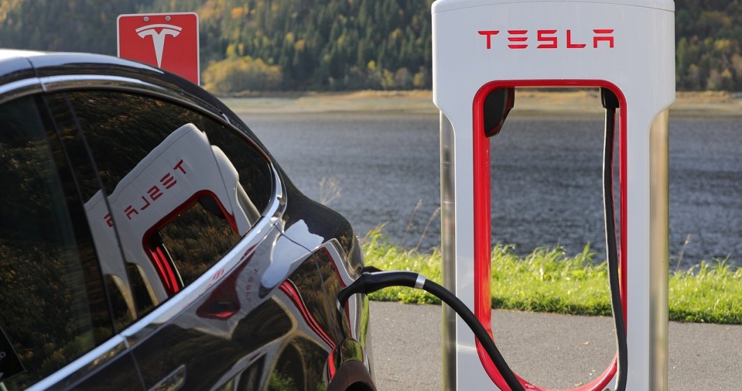Tesla a început să producă mașini cu volan pe dreapta: Producția nu se îndreaptă către UK