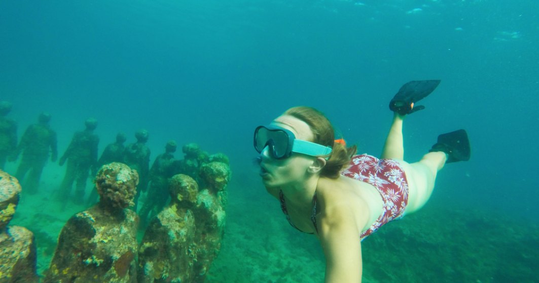 Cum arată prima galerie de artă subacvatică din lume. Și România ar putea avea una în curând