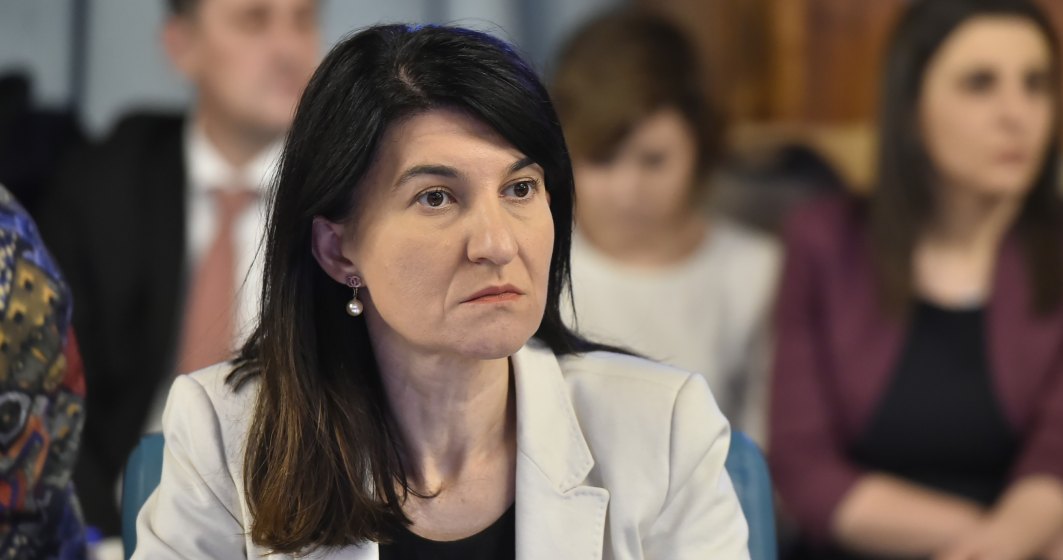 Violeta Alexandru, despre cazul liftierei de la minister: Contractul cu firma expirase; nu e nevoie ca cineva sa apese pe buton