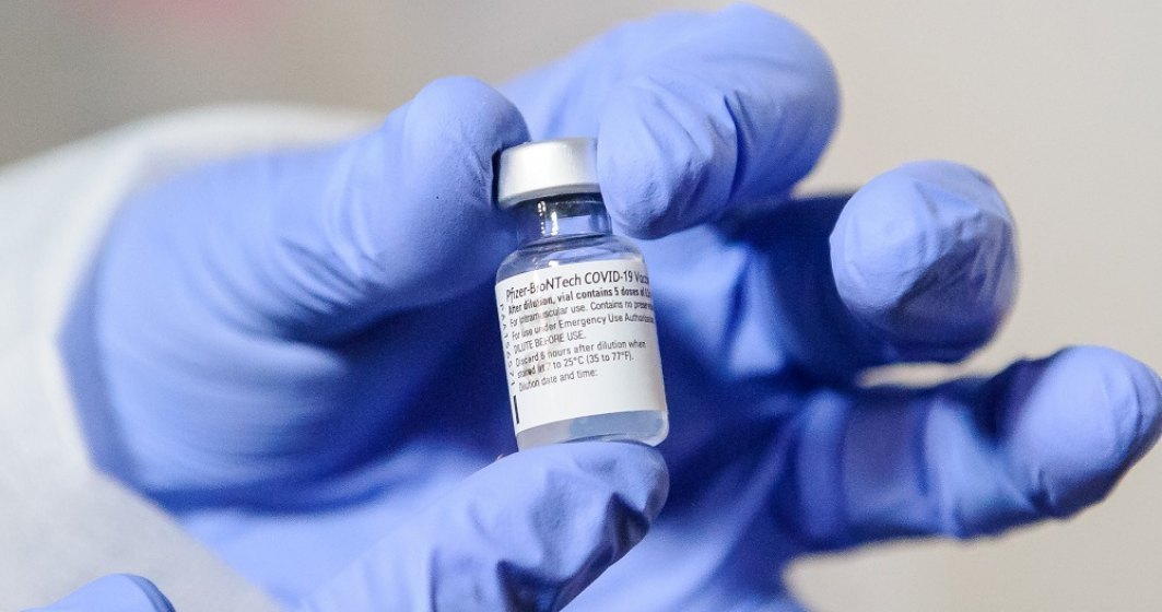 Pfizer va furniza 200 milioane de doze de vaccin către SUA mai devreme cu două luni, după ce doze suplimentare au fost extrase din flacoane