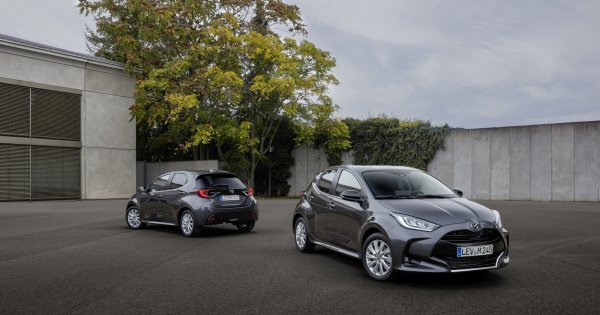 Mazda lansează primul său model complet hibrid