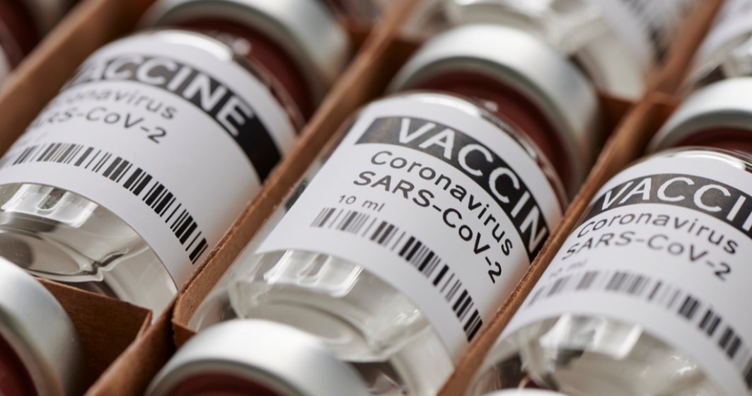 Crește cererea, cresc și prețurile: Pfizer și Moderna scumpesc dozele de vaccin