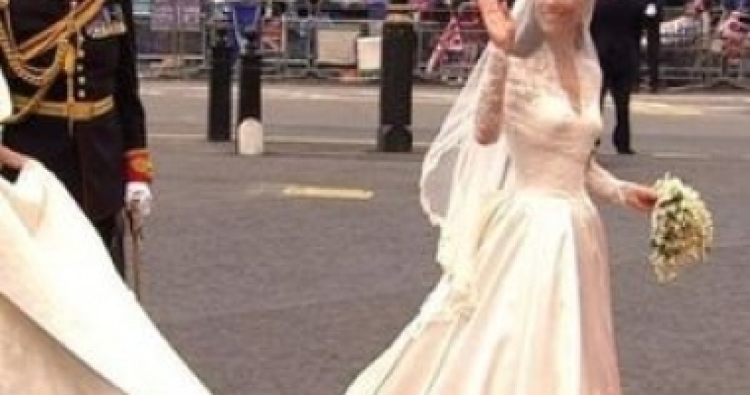 Rochia de mireasa a lui Kate Middleton aduce britanicilor 9 milioane de euro