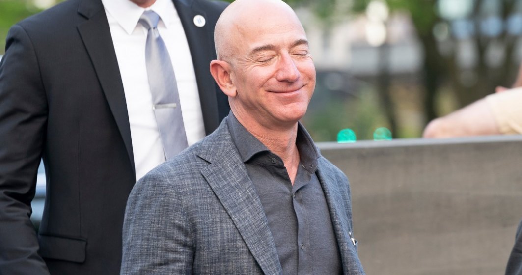 Jeff Bezos, fondatorul Amazon, este mai bogat decât Ungaria