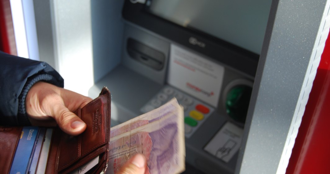 Două bancomate au fost sparte la parterul unui bloc din orașul Otopeni