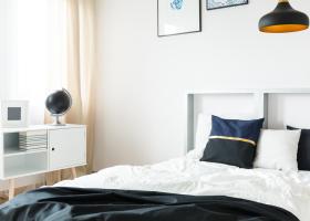 5 sfaturi practice care te ajută să amenajezi un dormitor cu dimensiuni reduse
