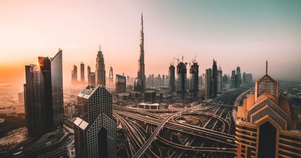 VIDEO | Un proiect megaloman în Dubai: cartierul din jurul cele mai înalte...