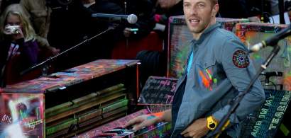 Bilete de la Coldplay, vândute deja pe OLX: câți bani cer pe ele