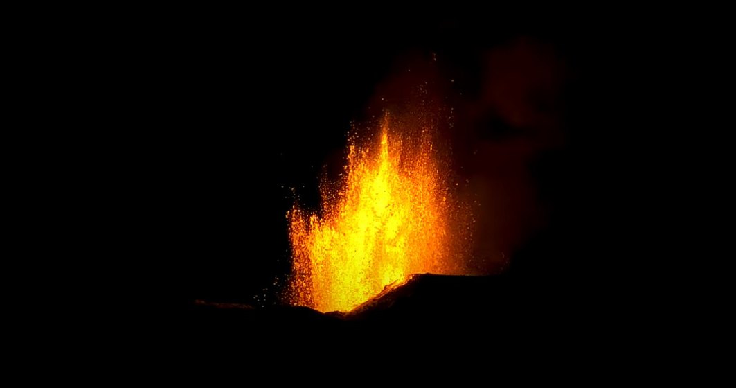 VIDEO: Un vulcan din Islanda a erupt pentru a patra oară în ultimii trei ani