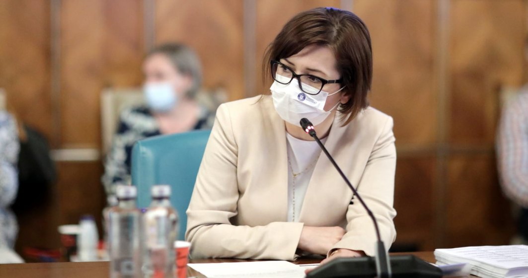 Ioana Mihăilă: Cei care se vaccinează anti-COVID vor primi bonuri de masă