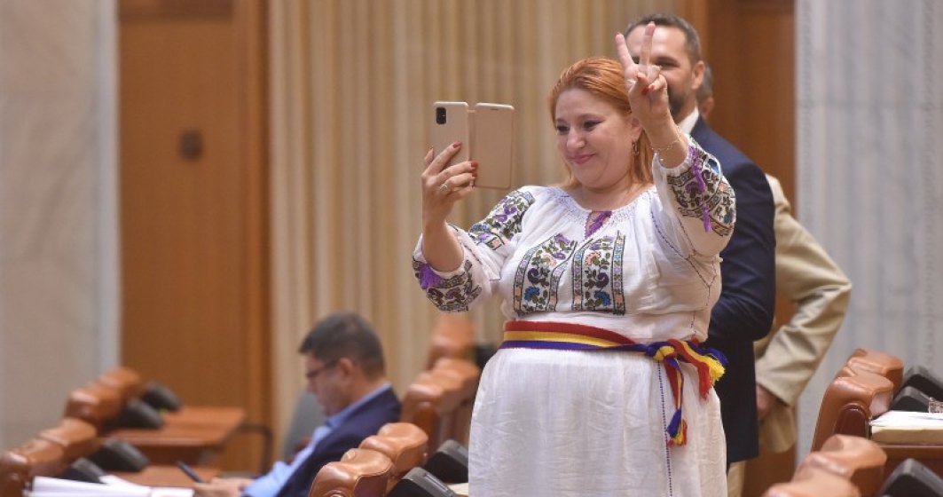 YouTube a închis contul oficial al Senatului României din cauza declarațiilor Dianei Șoșoacă