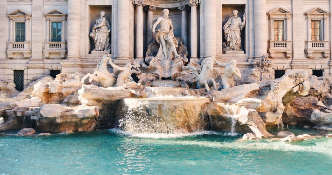Peste 1 milion de euro anual sunt aruncați de turiști în Fontana di Trevi. Unde ajung banii?