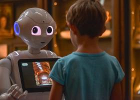Muzeul Satului și-a angajat robot pe post de ghid: acesta va conduce...