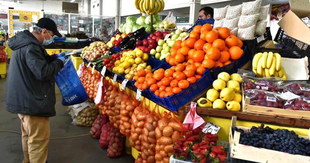 Pieţele agroalimentare rămân deschise în România în timpul pandemiei de COVID-19