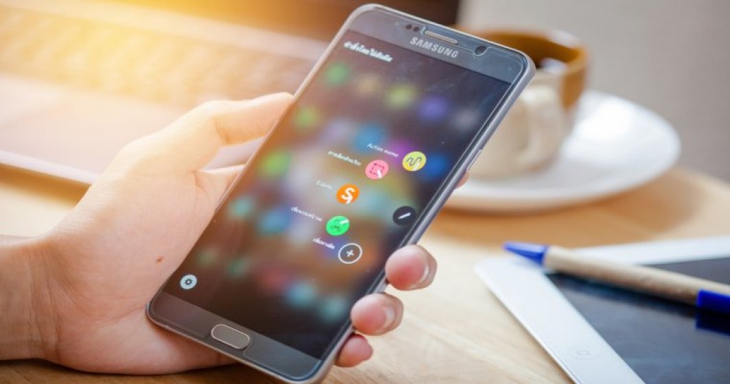 Samsung ar putea renunta la butoanele fizice pentru a dota Galaxy S8 cu un ecran care acopera cea mai mare parte a telefonului