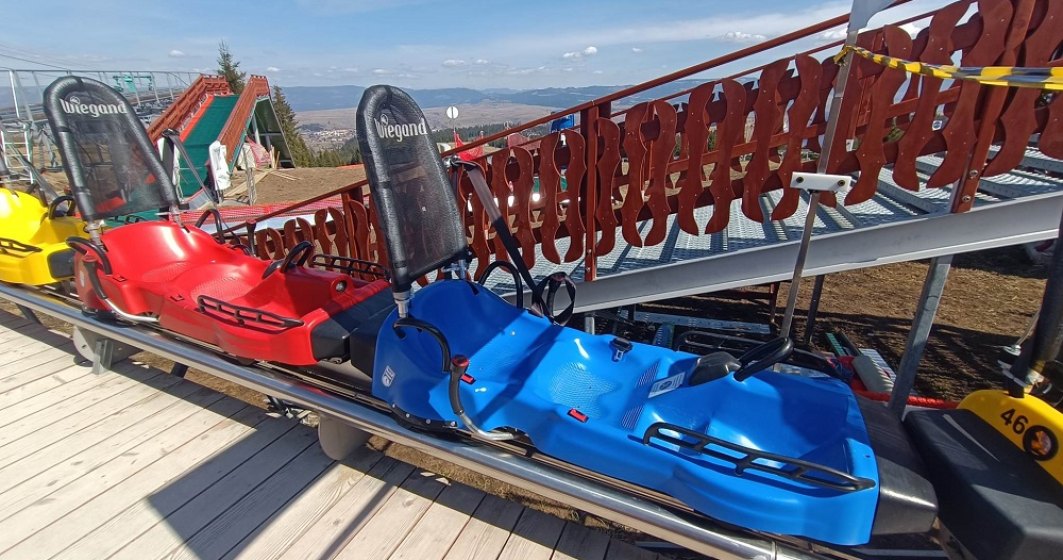 FOTO: Cât costă să te dai cu bobul la Toplița. Pista de bob Alpine Coaster din Harghita e cea mai mare din România
