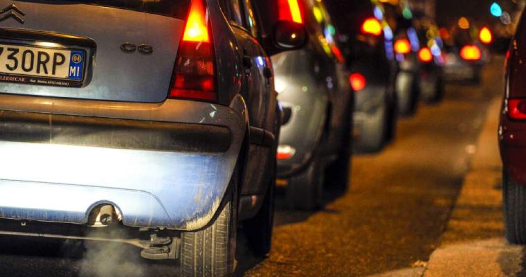 Veste proasta pentru soferi: Primariile vor cere bani pentru stickere auto din toamna