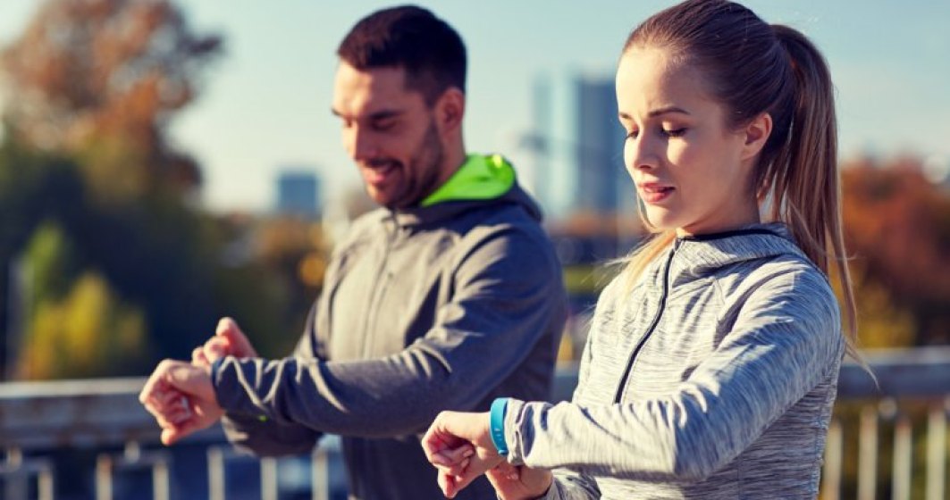 Reduceri de pana la 50% la bratari fitness si smartphone-uri