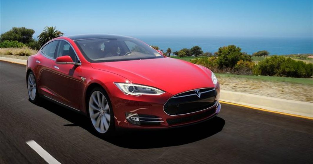 Tesla a reluat producția în California fără acordul autorităților. Musk într-un tweet: “Dacă cineva este arestat, cer ca eu să fiu acela.”