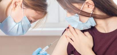 Copiii de 12+ ani se pot vaccina anti-COVID începând de astăzi