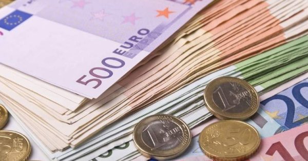 Curtea de Conturi plateste peste 1 mil. euro pentru computere de la Sysdom...